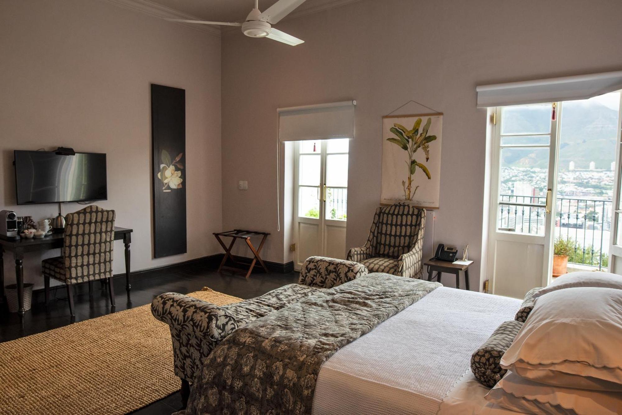 Hotel Dorp Cape Town